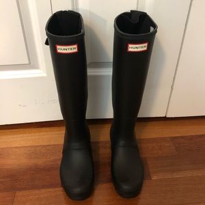 Hunter tall black rain boots || US womens size 8